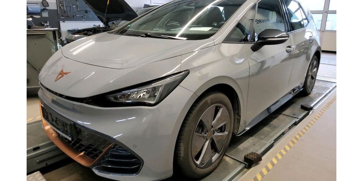 Cupra Born 27.000 km 25.970 &euro; Helmstedt 38350