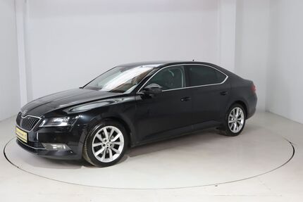 Skoda Superb 157.751 km 13.290 &euro; Dresden 01237