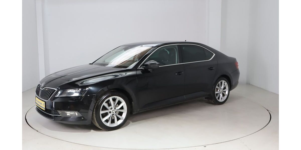 Skoda Superb 157.751 km 13.290 &euro; Dresden 01237