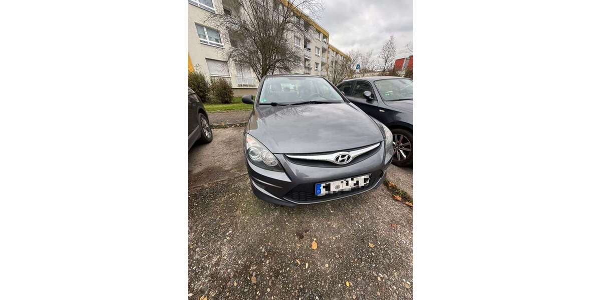 Hyundai i30 300.000 km 2.000 &euro; Frankfurt 60529