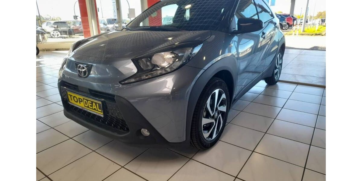 Toyota Aygo (X) 1.077 km 17.990 &euro; Burg 39288