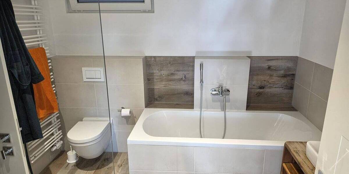 Bungalow Pforzheim Nordstadt - 6 Zimmer, 171 m&sup2;, 2.200&euro; | Angebot:26277512