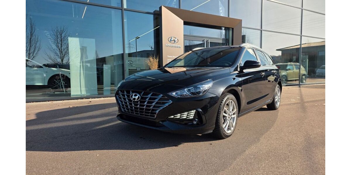 Hyundai i30 11.500 km 22.900 &euro; Cham 93413