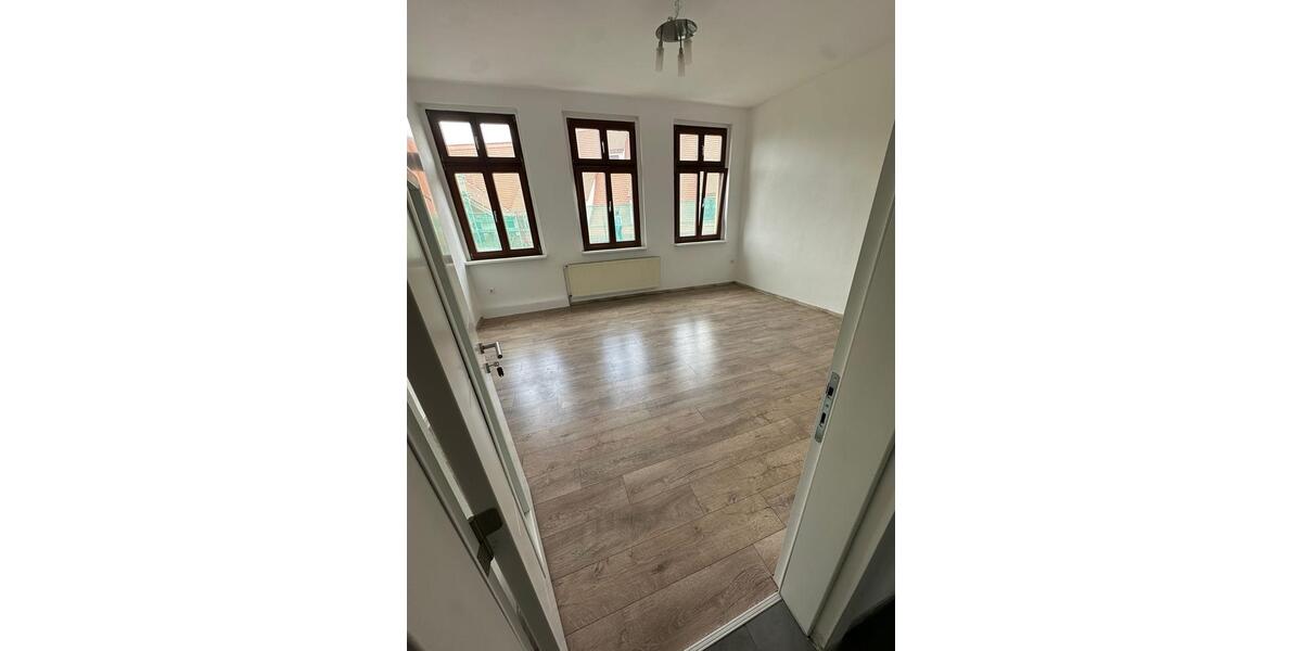 Etagenwohnung Eisleben (Lutherstadt) - 4 Zimmer, 90 m&sup2;, 900&euro; | Angebot:26532609