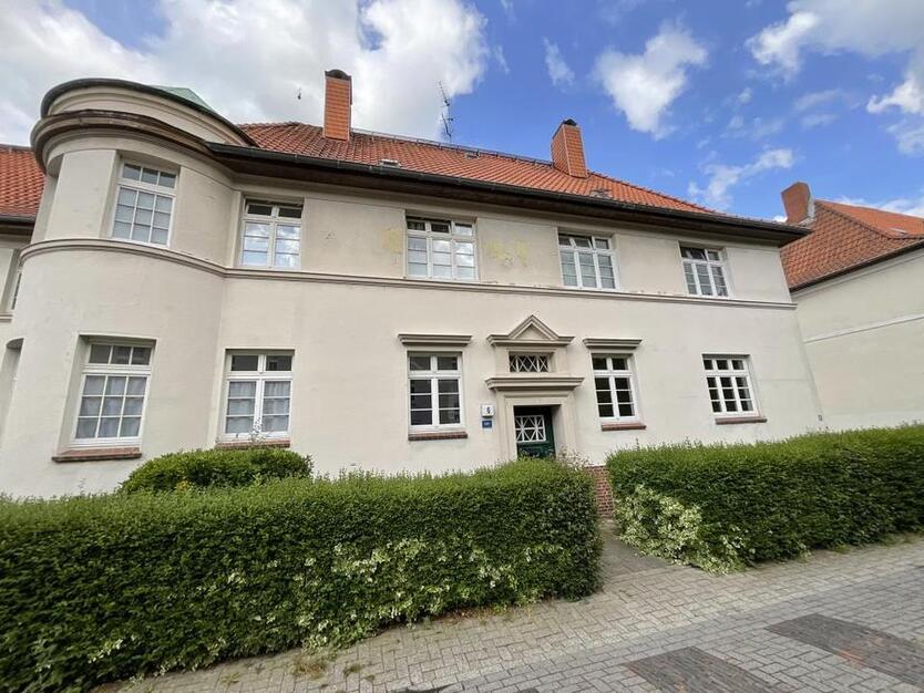 Modernisierte 2-ZKB-Erdgeschoßwohnung mit Dusche in Heppens zu vermieten!