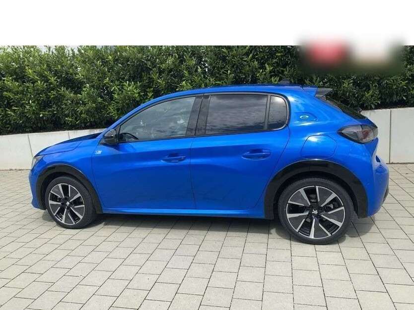 Peugeot 208 17.300 km 17.820 € Grünwald 82031