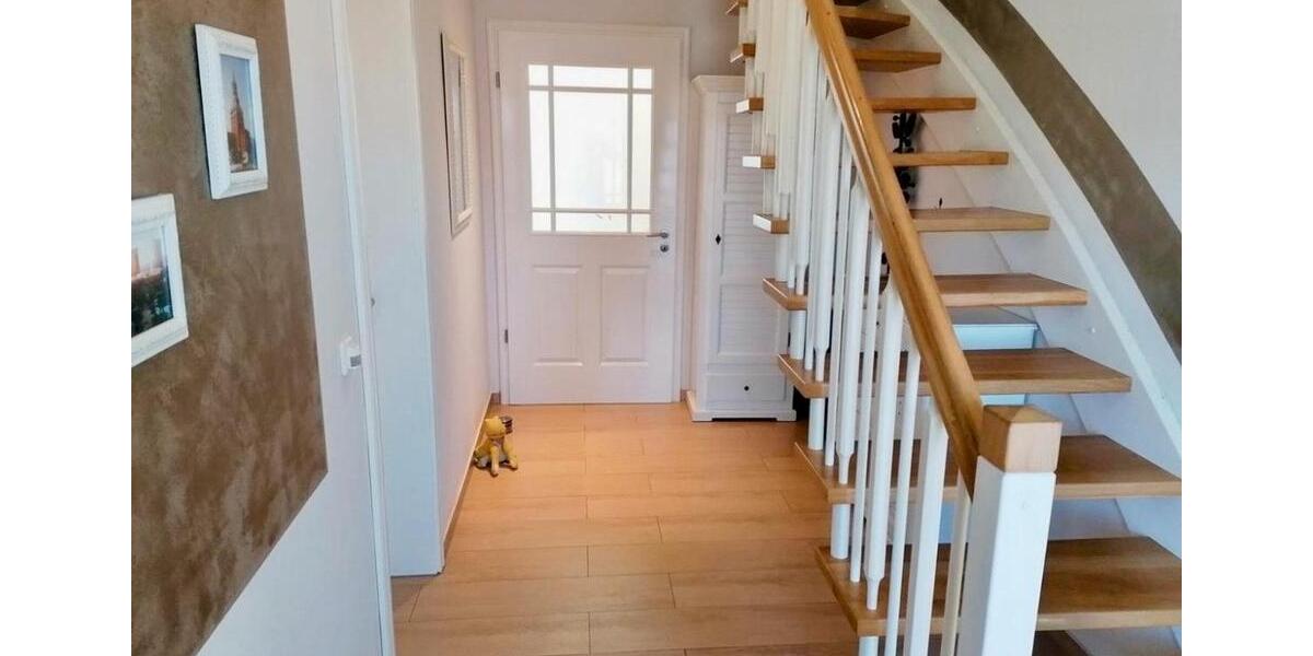 Einfamilienhaus Rastow - 6 Zimmer, 180 m&sup2;, 2.000&euro; | Angebot:25641665