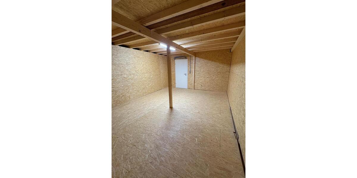 Trockene Lagerflächen im 1.OG zu vermieten zimmer