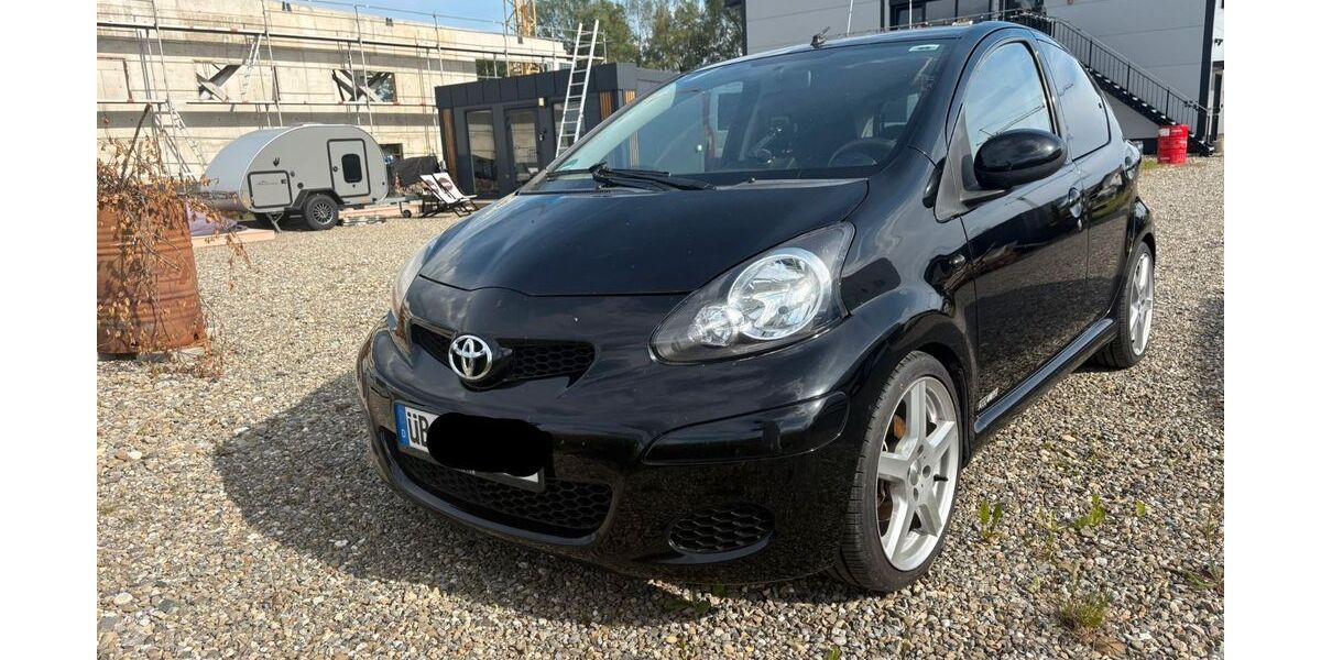 Toyota Aygo (X) 215.000 km 1.700 &euro; Herdwangen-Schönach 88634