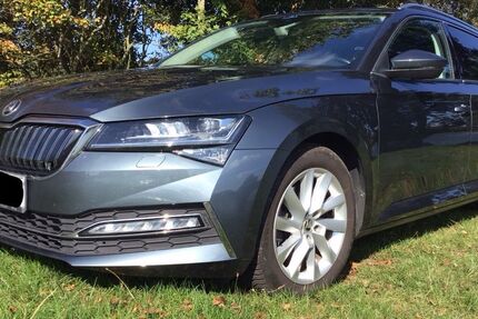Skoda Superb 107.000 km 22.900 € Oldenburg 26121