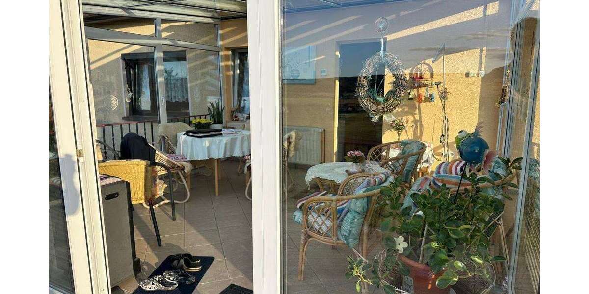 Bungalow - EinZweifamilienhaus mit Wintergarten und tollem Ausblick - Einfamilienhaus Unterwellenborn | Angebot:25809411