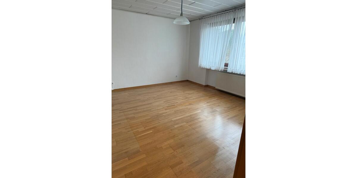 Erdgeschoßwohnung Niederkassel - 4 Zimmer, 85 m&sup2;, 1.400&euro; | Angebot:26396471