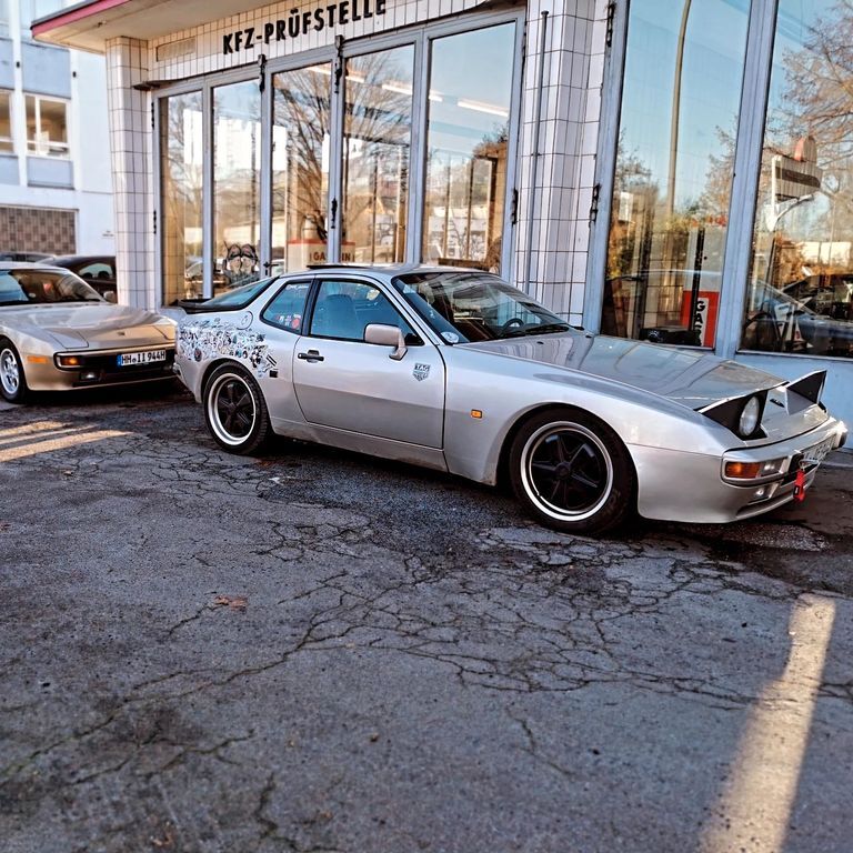 944
