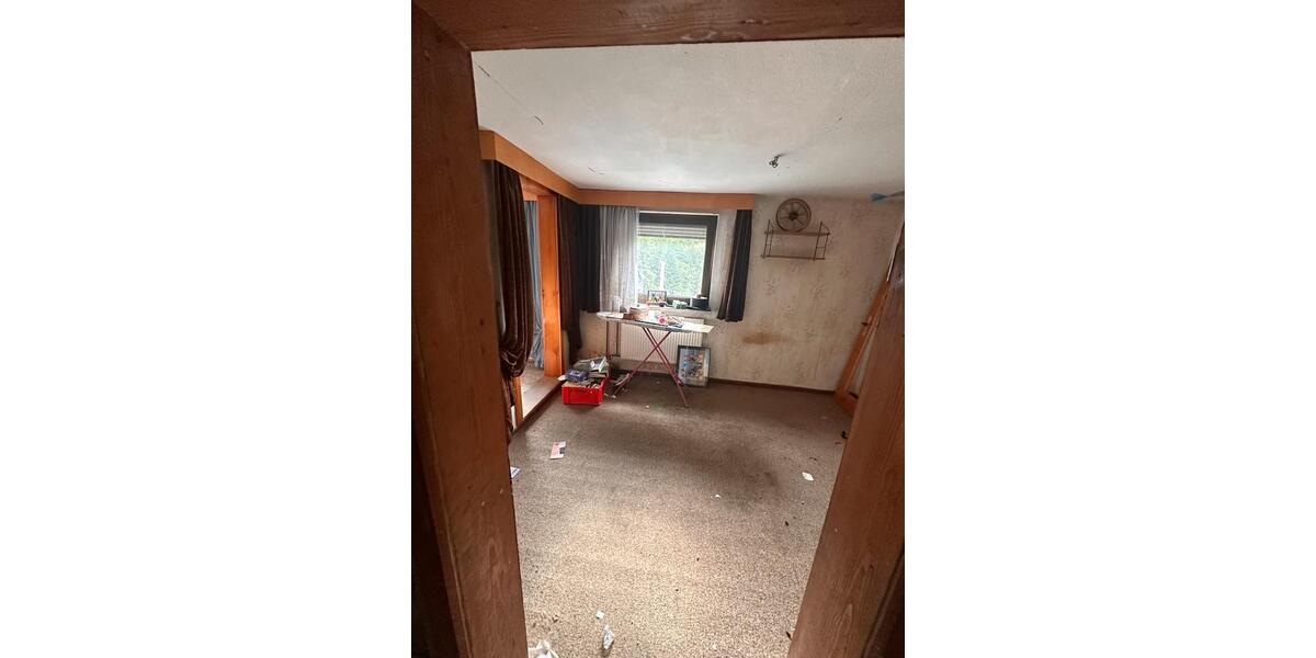 Einfamilienhaus Neustadt bei Coburg - 6 Zimmer, 190 m&sup2;, 32.000&euro; | Angebot:26830247