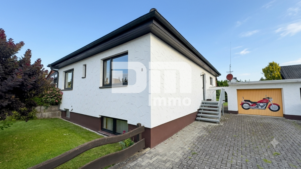 Solider Familien-Bungalow mit großem Potenzial in ruhiger Lage mit Wintergarten und Garage - Bungalow Calden | Angebot:26974963