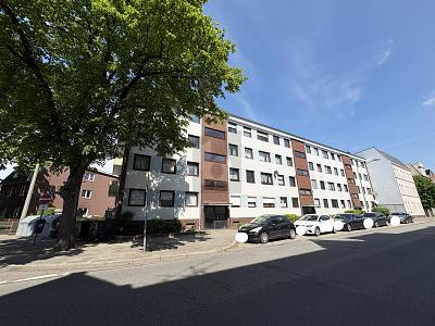 MODERNISIERT, ZENTRAL MIT SÜDBALKON - Erdgeschoßwohnung Neumünster | Angebot:26762834
