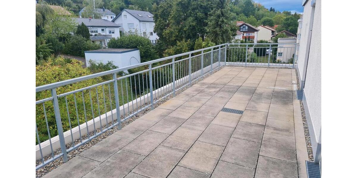 Dachgeschoßwohnung Pfullingen - 3 Zimmer, 80 m&sup2;, 320.000&euro; | Angebot:27261702