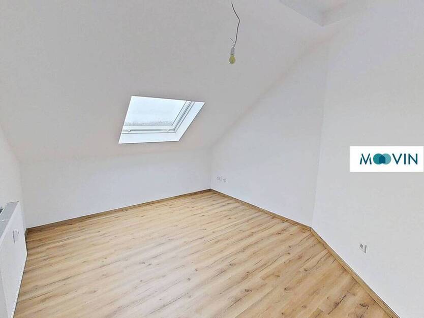 Bezaubernde und frisch modernisierte 3-Zimmer-AltbauWohnung mit Tageslichtbad