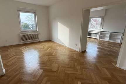 Wohnung Bergisch Gladbach Gronau - 5 Zimmer, 135 m&sup2;, 1.700&euro; | Angebot:24662990
