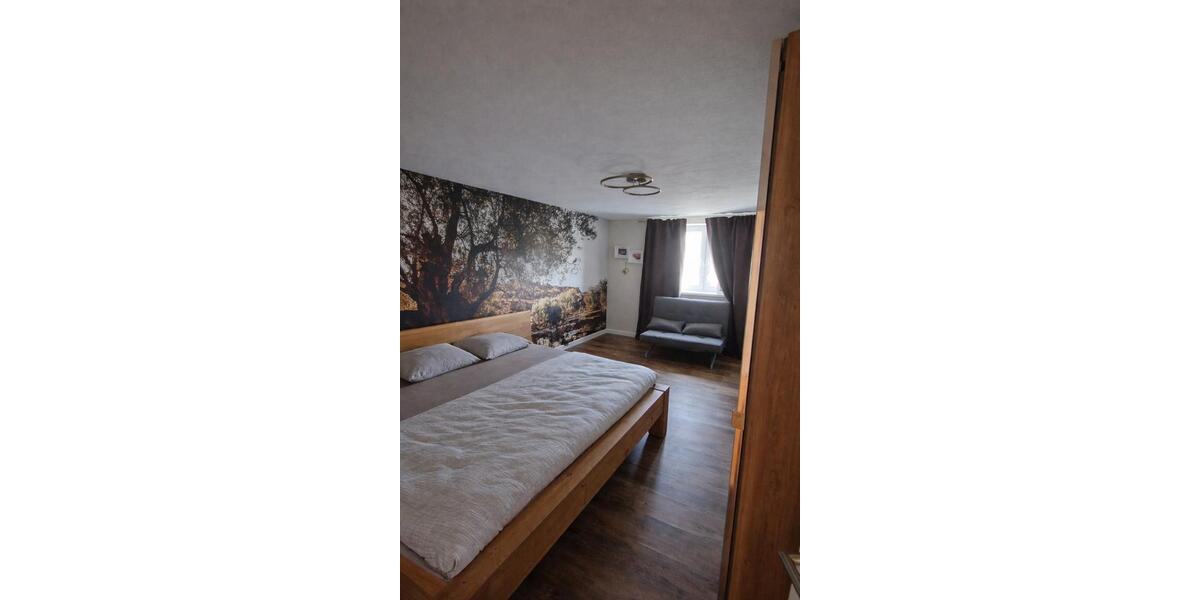 Dachgeschoßwohnung Flieden - 3 Zimmer, 90 m&sup2;, 700&euro; | Angebot:26044433