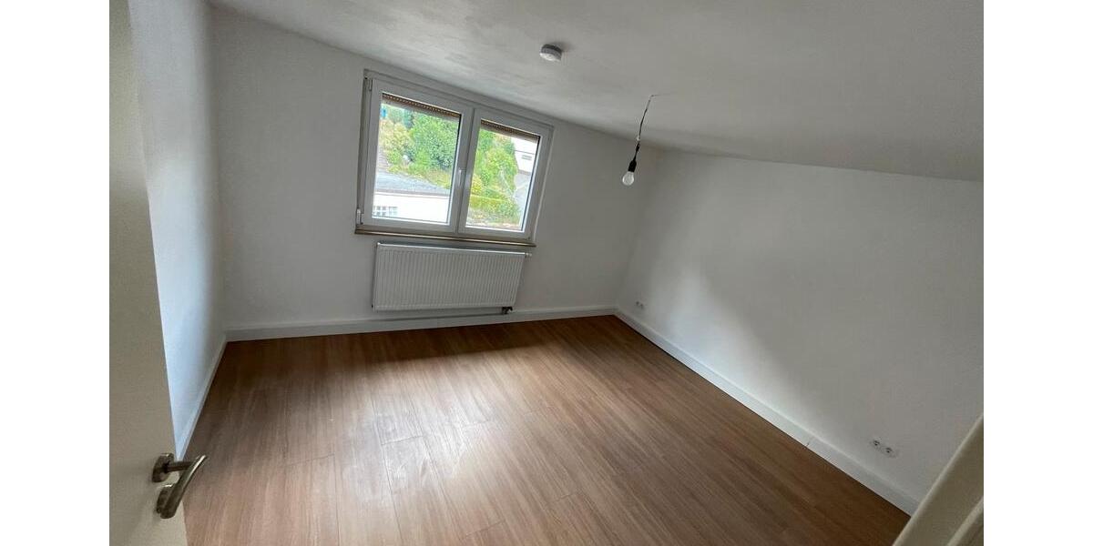 Doppelhaushälfte Annweiler am Trifels - 4 Zimmer, 120 m&sup2;, 1.300&euro; | Angebot:26408781