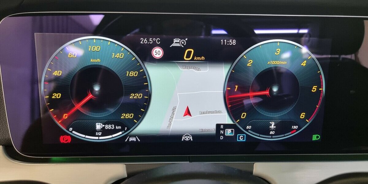 Mercedes-Benz E 220 d Avantgarde LED ACC AHK Kamera Widescreen 79.800 km 32.500 &euro; Garrel 49681