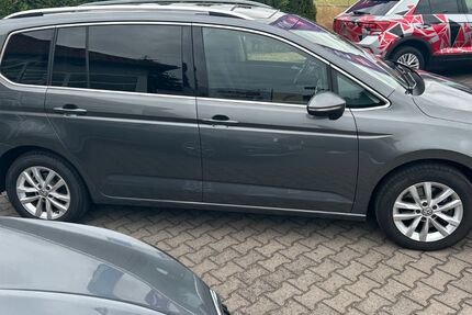 VW Touran 142.000 km 12.998 &euro; Wasungen 98634