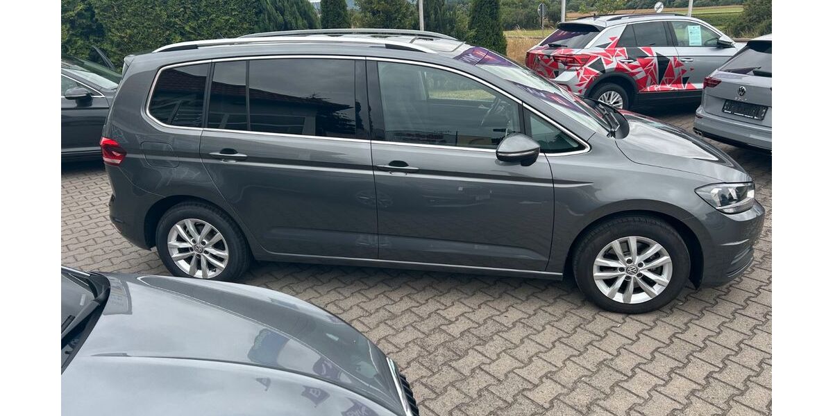 VW Touran 142.000 km 13.690 &euro; Wasungen 98634