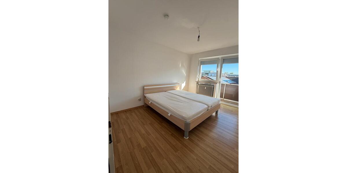 Etagenwohnung Deggendorf - 3 Zimmer, 70 m&sup2;, 700&euro; | Angebot:26456267