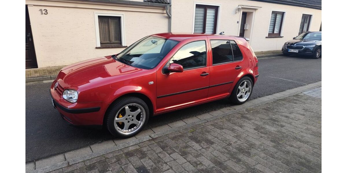 VW Golf 129.000 km 2.400 &euro; Syke 28857