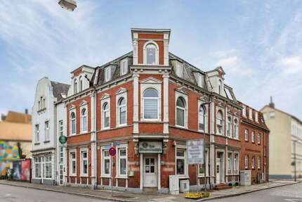 Haus zum Kaufen in Neumünster 1.300.000 € 488 m²