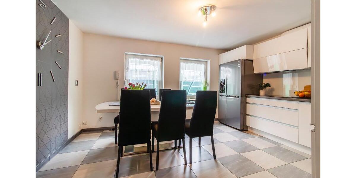 Wygodny dom - sklep, mieszkanie i bazy! 2 zimmer