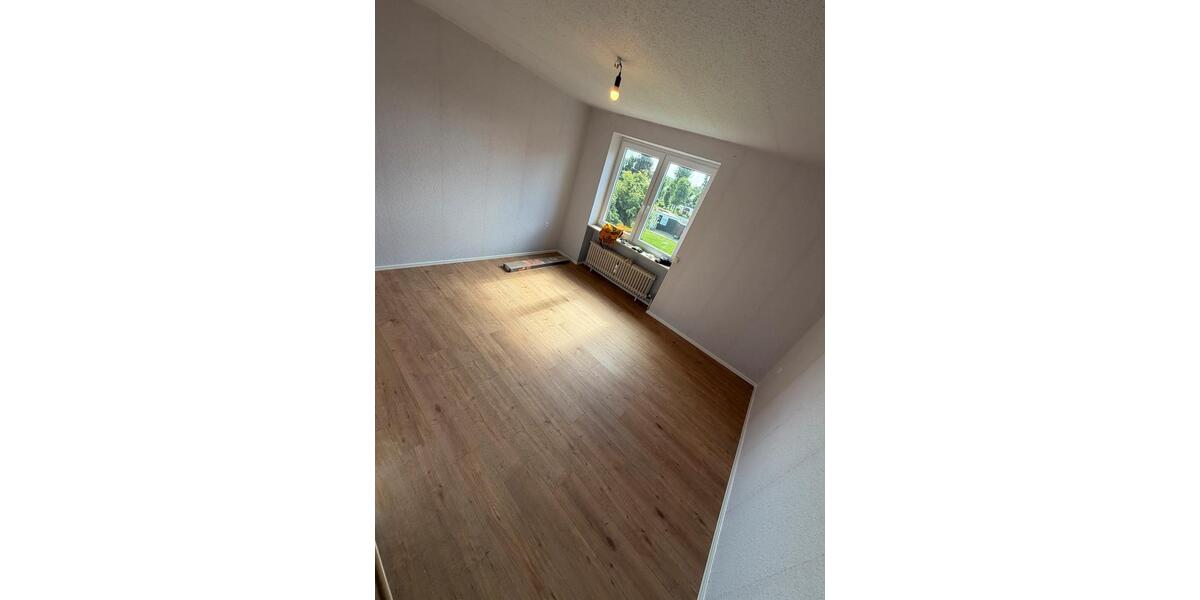 Dachgeschoßwohnung Salzgitter - 3 Zimmer, 65 m&sup2;, 119.000&euro; | Angebot:27111934