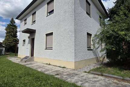 Haus Moosburg Altstadt - 4 Zimmer, 150 m&sup2;, 1.250&euro; | Angebot:27141949