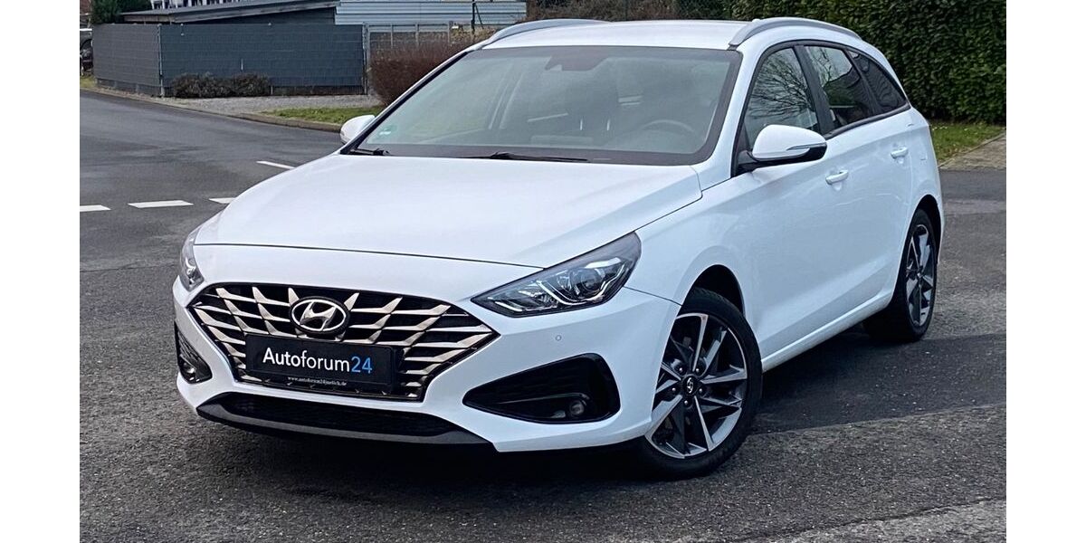 Hyundai i30 53.000 km 14.800 &euro; Jülich 52428