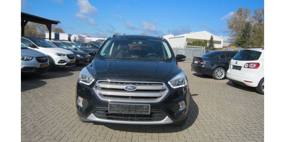 Ford Kuga 99.140 km 9.499 &euro; Korbach 34497