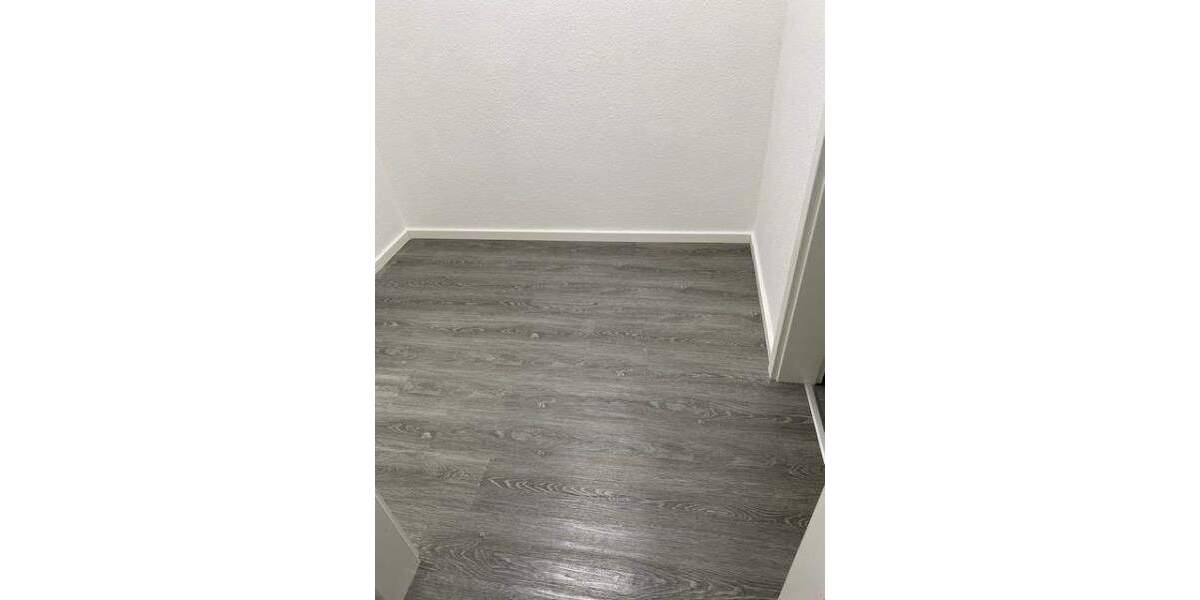 Helle 1-Zimmer Wohnung mit Balkon zimmer