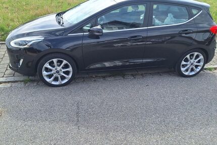 Ford Fiesta 74.325 km 12.500 &euro; Unterwattenbach 84051