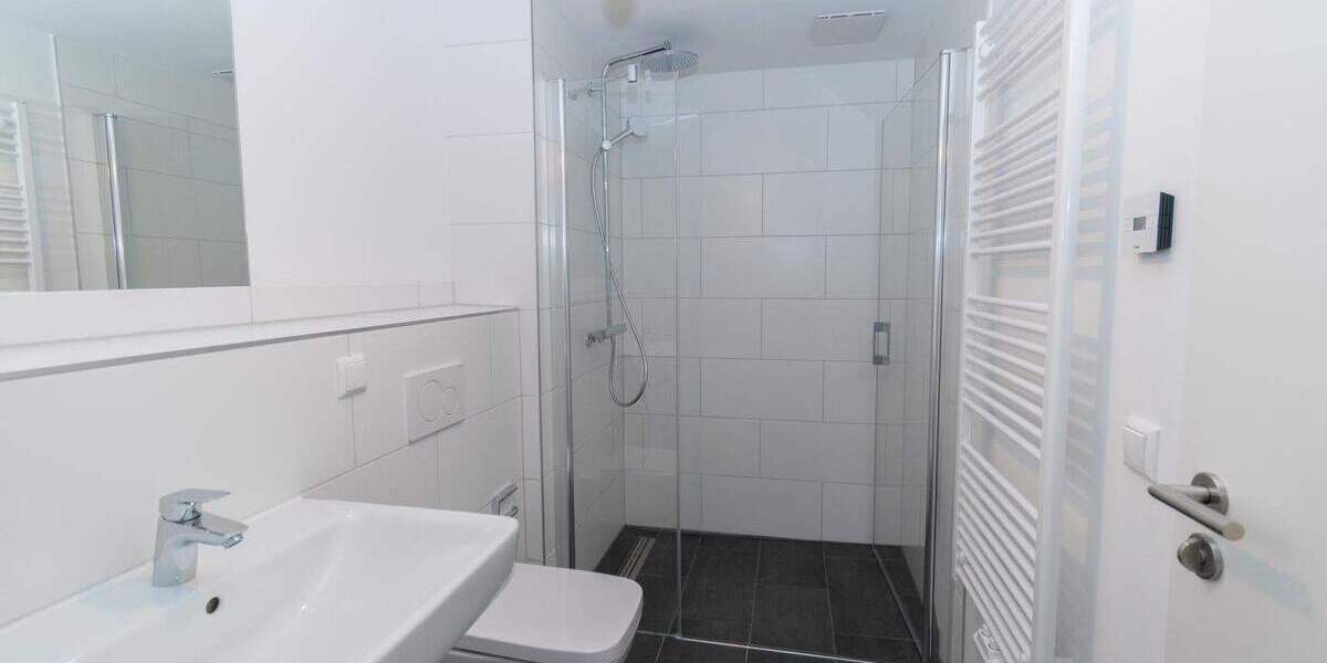 DIESE WOHNUNG WARTET NUR NOCH AUF SIE 3-Raum-Wohnung der Extraklasse mit Balkon 3 zimmer