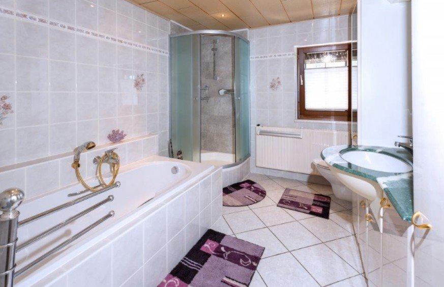 Einfamilienhaus Bad Salzungen - 7 Zimmer, 145 m&sup2;, 290.000&euro; | Angebot:26543137