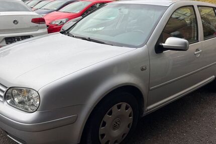 VW Golf 177.500 km 895 &euro; Altensteig 72213