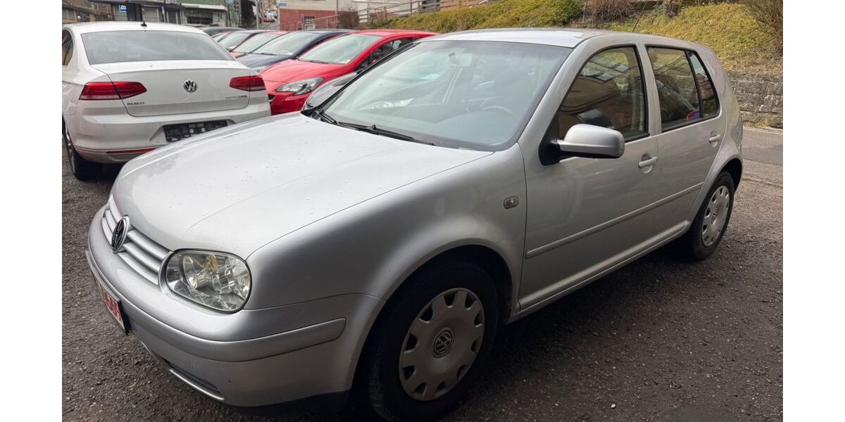 VW Golf 177.500 km 895 &euro; Altensteig 72213