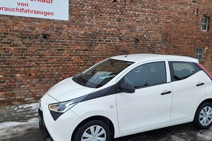 Toyota Aygo (X) 52.970 km 8.990 &euro; Spenge 32139