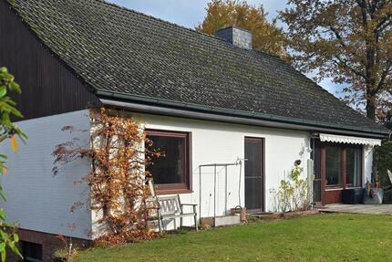 Platzwunder mit wohnähnlich ausgebautem Keller in Jesteburg 4 zimmer