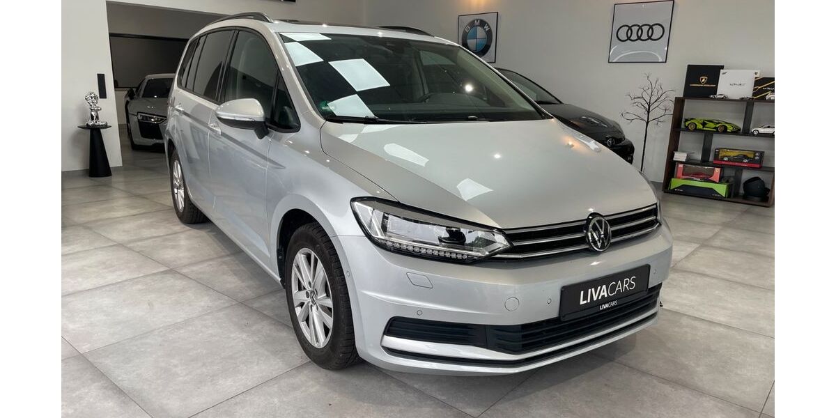 VW Touran 9.322 km 29.999 &euro; Oberhausen 46049