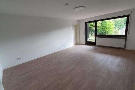 Sehr gut gelegene 2 Zimmer-Wohnung mit Terasse zimmer