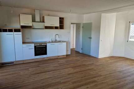 Haus Bad Camberg - 4.5 Zimmer, 128 m&sup2;, 1.390&euro; | Angebot:27335411