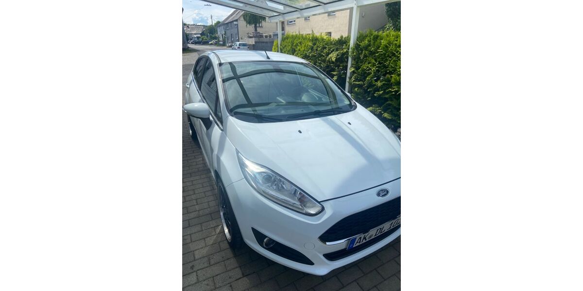 Ford Fiesta 111.000 km 8.200 &euro; Weitefeld 57586