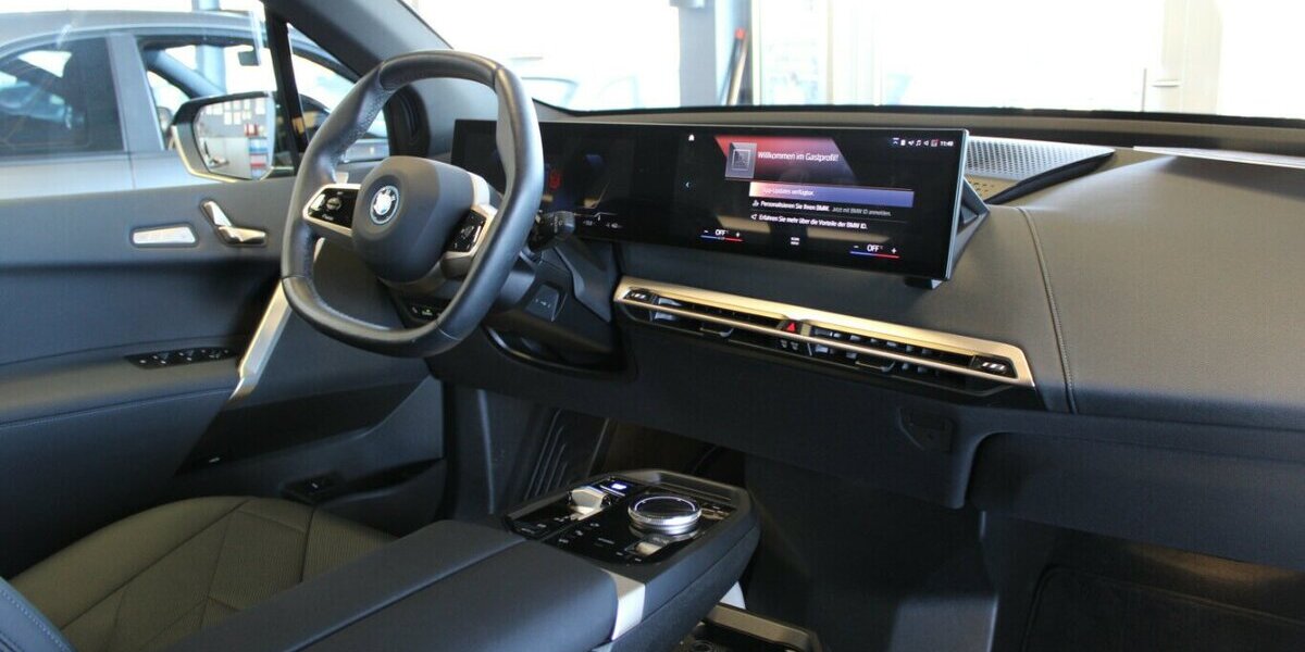 BMW iX xDrive50 35.740 km 54.980 &euro; Euskirchen 53881
