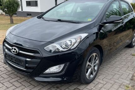 Hyundai i30 131.000 km 7.999 &euro; Limburg-Linter 65550